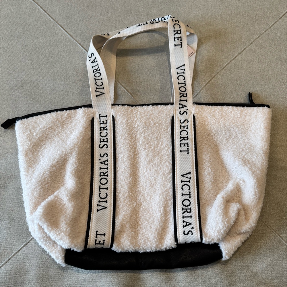 Victoria’s Secret Cream Textured Overnight Bag